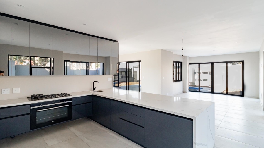 5 Bedroom Property for Sale in Bryanston Gauteng