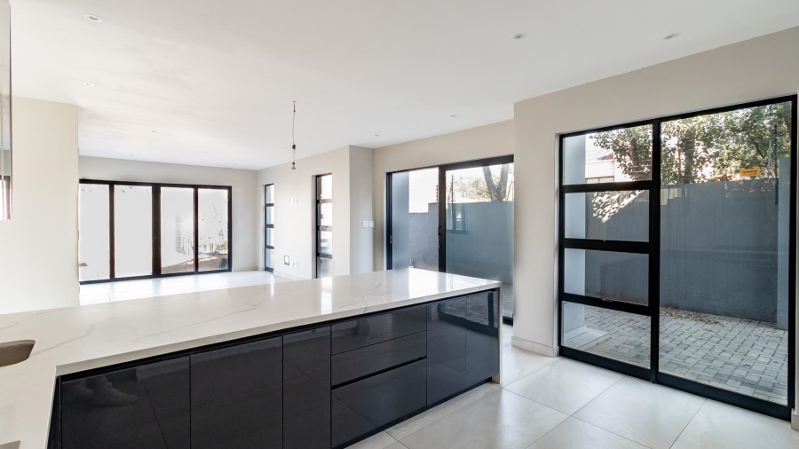 5 Bedroom Property for Sale in Bryanston Gauteng