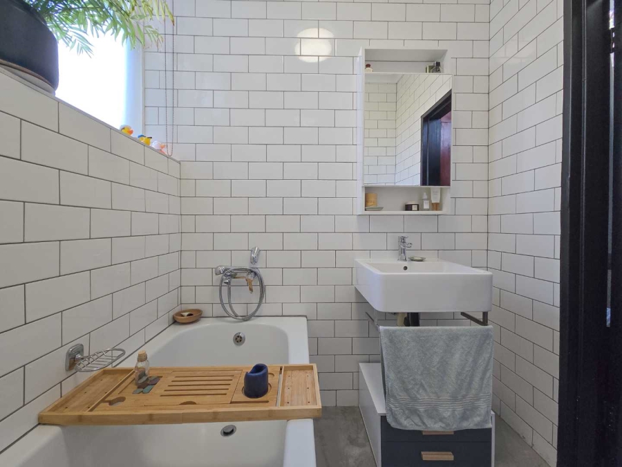 To Let 2 Bedroom Property for Rent in Illovo Gauteng