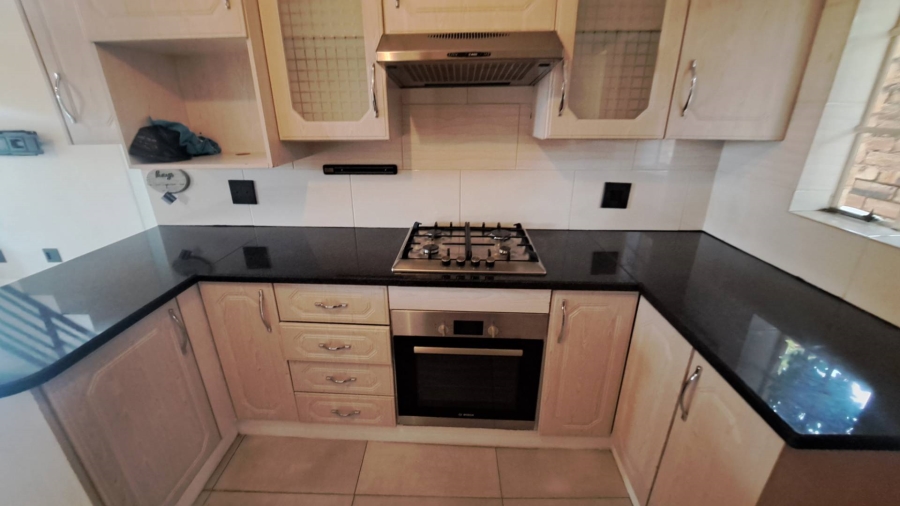 To Let 3 Bedroom Property for Rent in Wilgeheuwel Gauteng