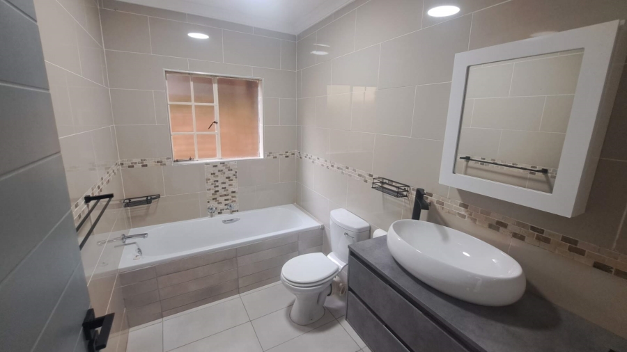 To Let 3 Bedroom Property for Rent in Wilgeheuwel Gauteng