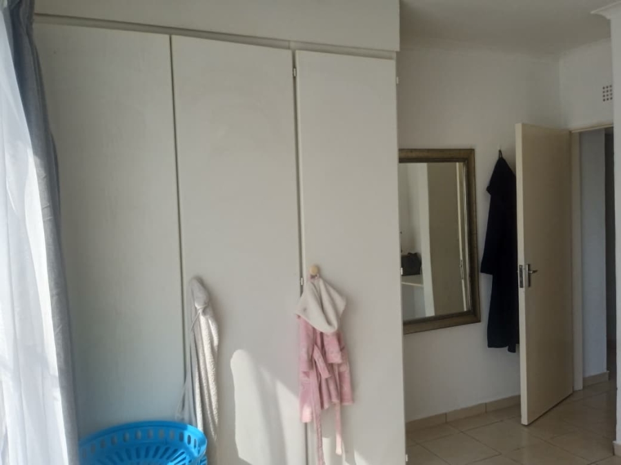 2 Bedroom Property for Sale in Discovery Gauteng
