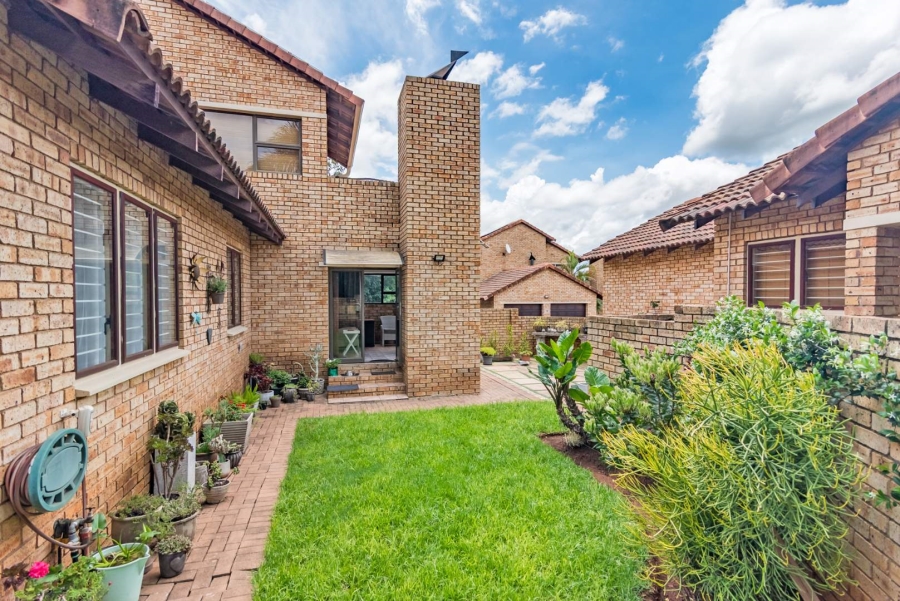 4 Bedroom Property for Sale in Ruimsig Gauteng