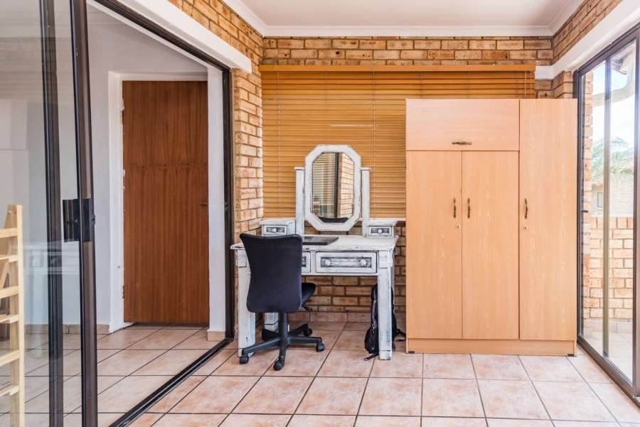4 Bedroom Property for Sale in Ruimsig Gauteng