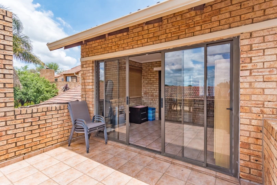 4 Bedroom Property for Sale in Ruimsig Gauteng