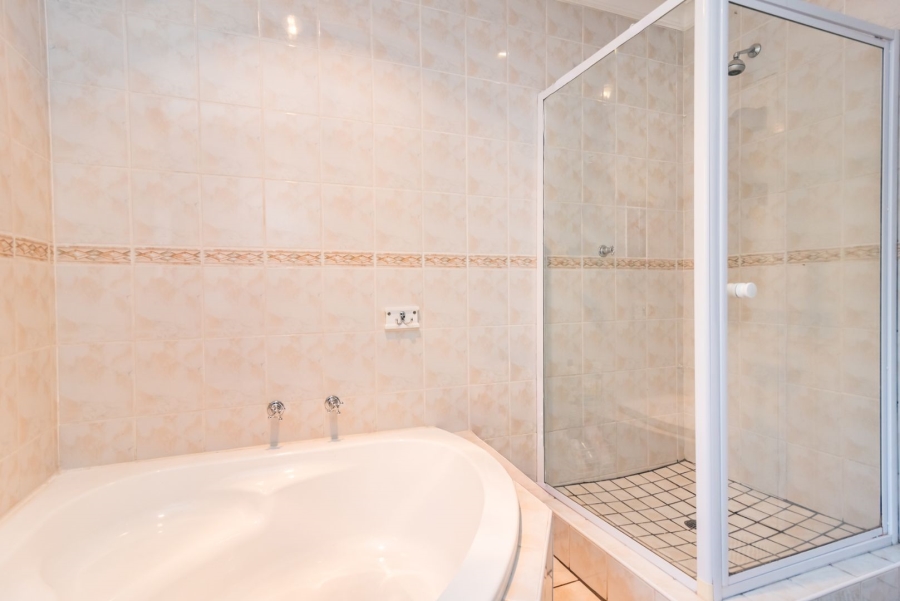 4 Bedroom Property for Sale in Ruimsig Gauteng