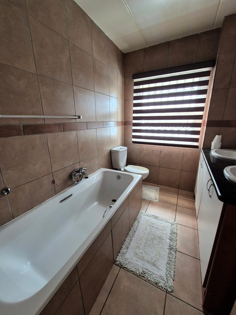 2 Bedroom Property for Sale in Meyersdal Gauteng