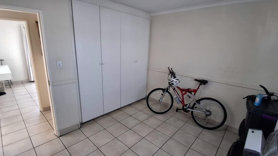 2 Bedroom Property for Sale in Verwoerdpark Gauteng
