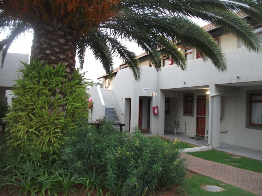 2 Bedroom Property for Sale in Verwoerdpark Gauteng