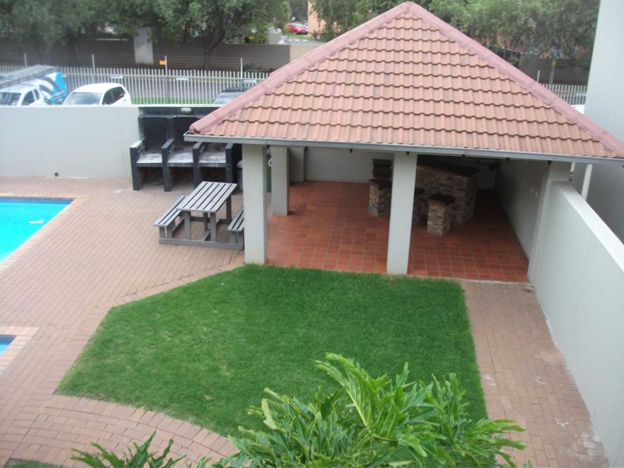2 Bedroom Property for Sale in Verwoerdpark Gauteng