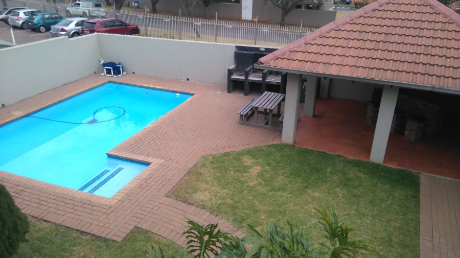 2 Bedroom Property for Sale in Verwoerdpark Gauteng