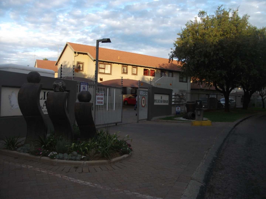 2 Bedroom Property for Sale in Verwoerdpark Gauteng