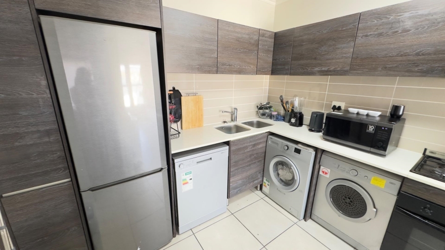 1 Bedroom Property for Sale in Olivedale Gauteng