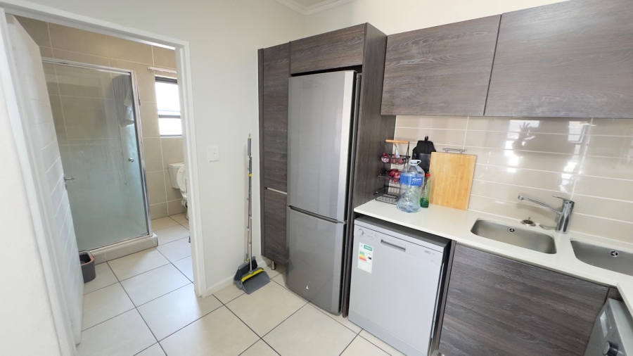 1 Bedroom Property for Sale in Olivedale Gauteng