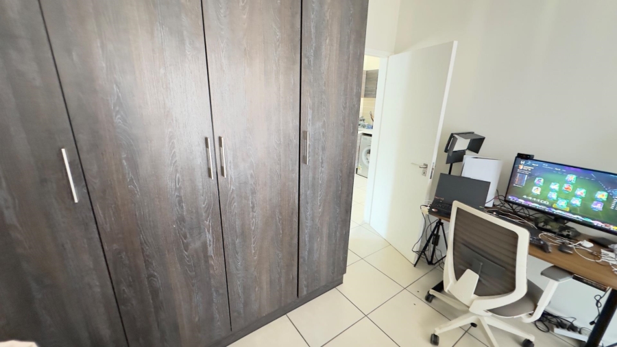 1 Bedroom Property for Sale in Olivedale Gauteng