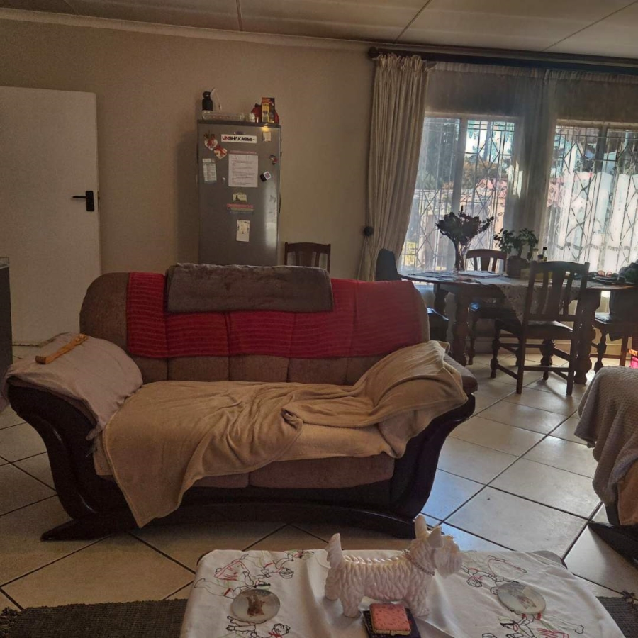 4 Bedroom Property for Sale in Brackendowns Gauteng