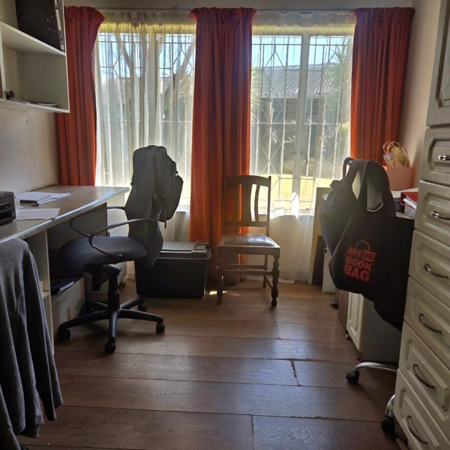 4 Bedroom Property for Sale in Brackendowns Gauteng