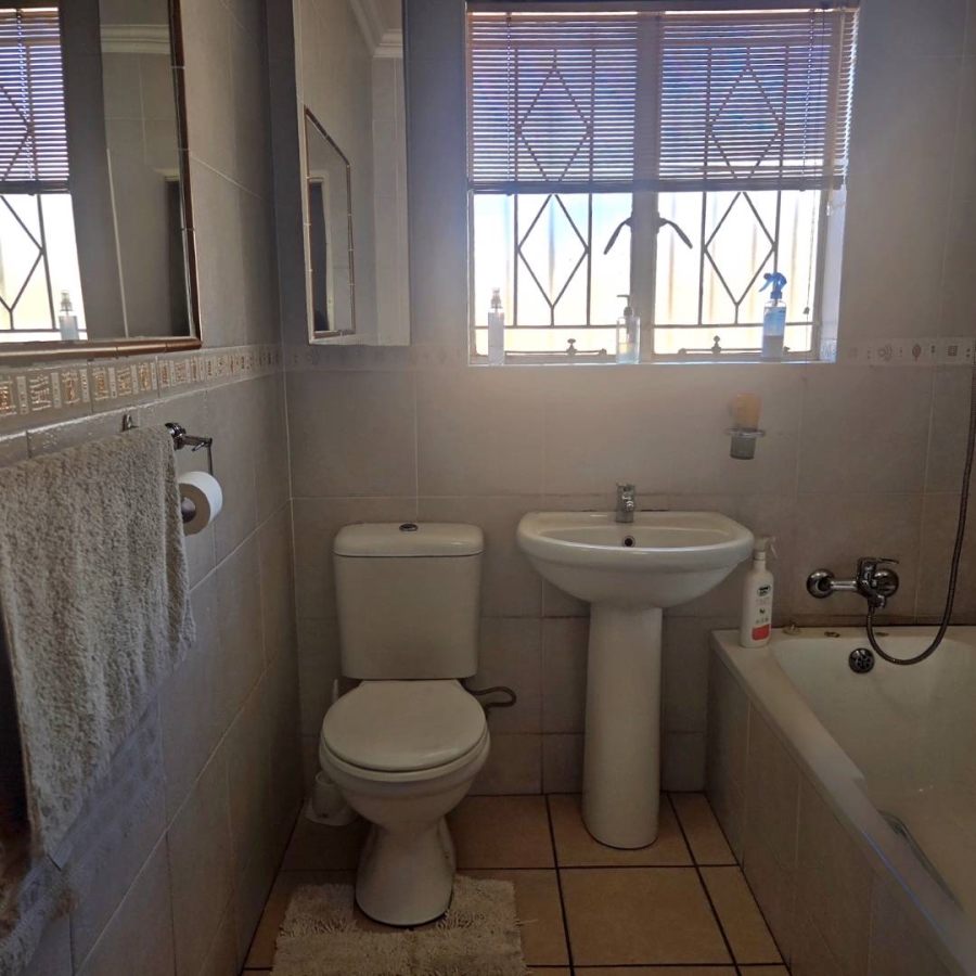 4 Bedroom Property for Sale in Brackendowns Gauteng