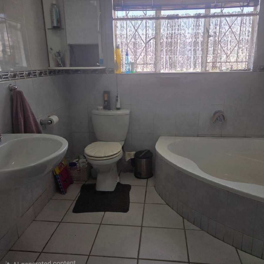 4 Bedroom Property for Sale in Brackendowns Gauteng