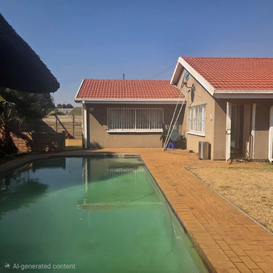 4 Bedroom Property for Sale in Brackendowns Gauteng