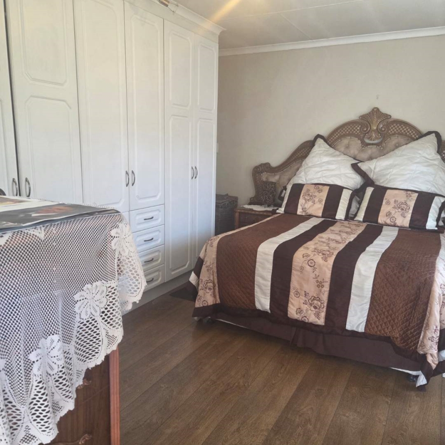 4 Bedroom Property for Sale in Brackendowns Gauteng