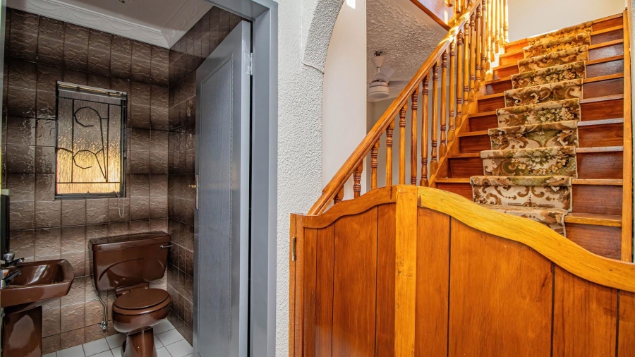 4 Bedroom Property for Sale in Lakefield Gauteng