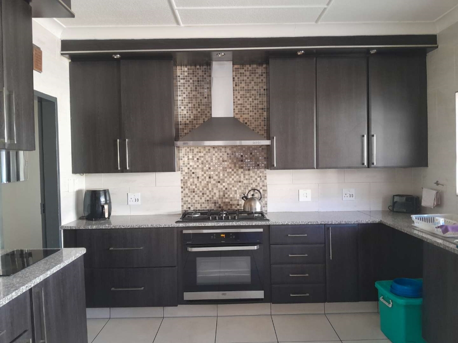 3 Bedroom Property for Sale in South Crest Gauteng