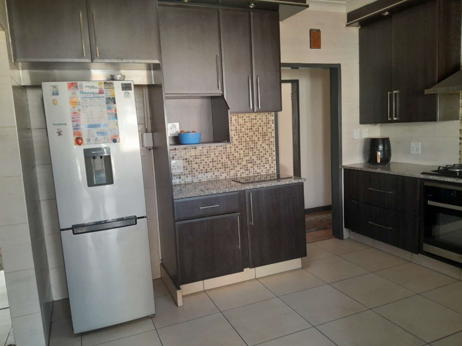 3 Bedroom Property for Sale in South Crest Gauteng