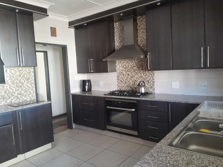 3 Bedroom Property for Sale in South Crest Gauteng