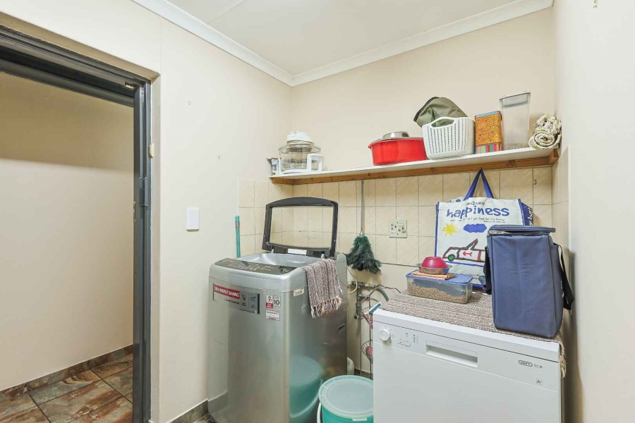 4 Bedroom Property for Sale in Waverley Gauteng
