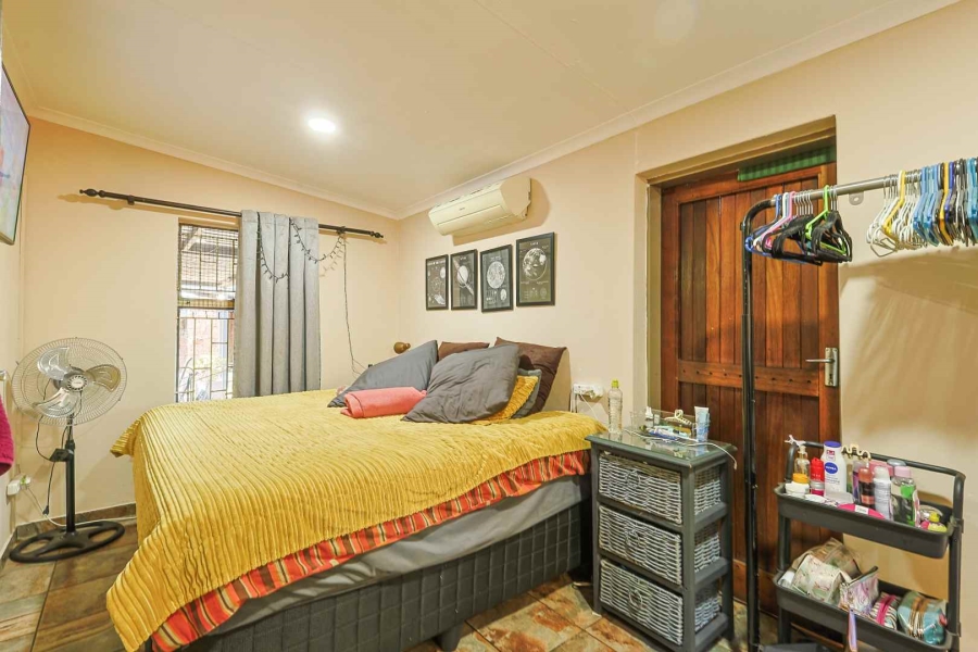 4 Bedroom Property for Sale in Waverley Gauteng