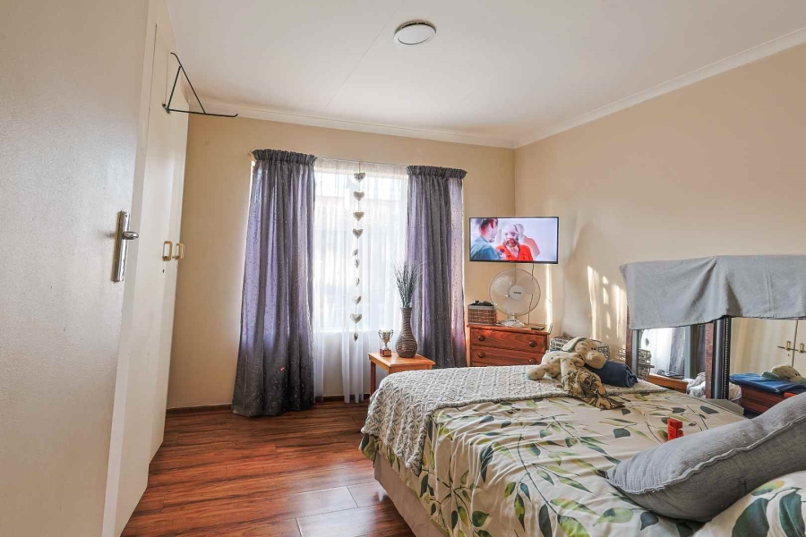 4 Bedroom Property for Sale in Waverley Gauteng