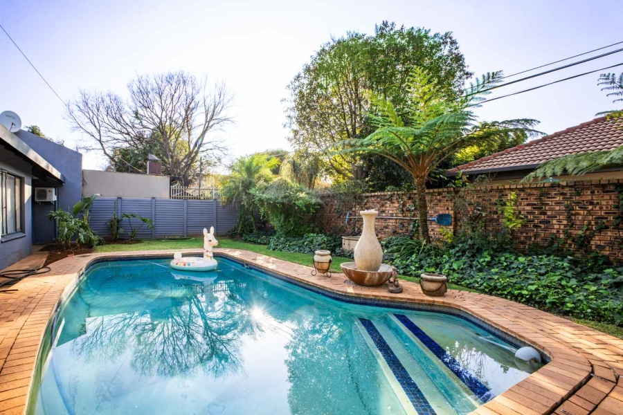 4 Bedroom Property for Sale in Waverley Gauteng