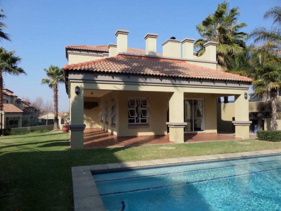 3 Bedroom Property for Sale in Lonehill Gauteng