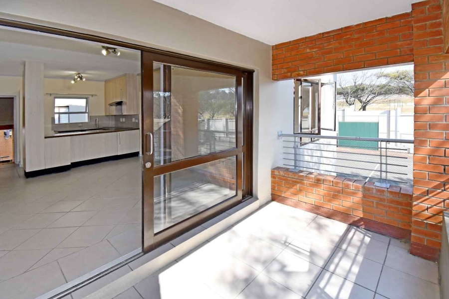 1 Bedroom Property for Sale in Bryanston Gauteng