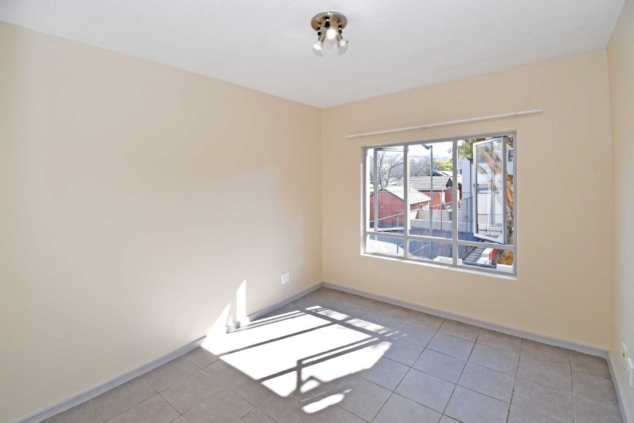 1 Bedroom Property for Sale in Bryanston Gauteng