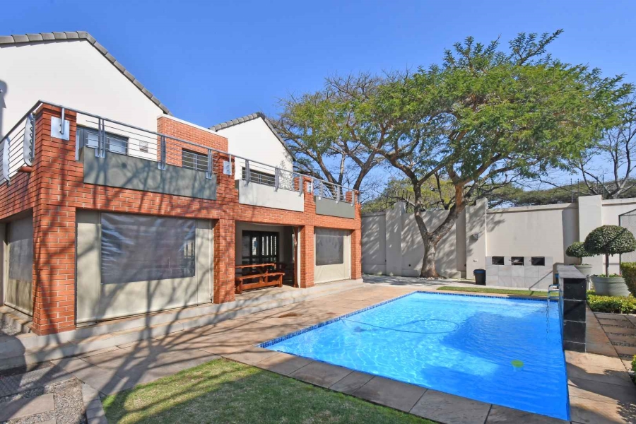 1 Bedroom Property for Sale in Bryanston Gauteng