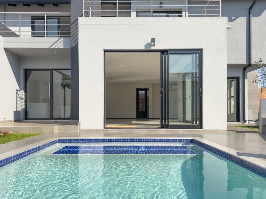 4 Bedroom Property for Sale in Fountainbrook Estate Gauteng