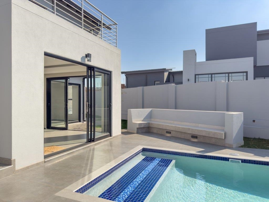 4 Bedroom Property for Sale in Fountainbrook Estate Gauteng