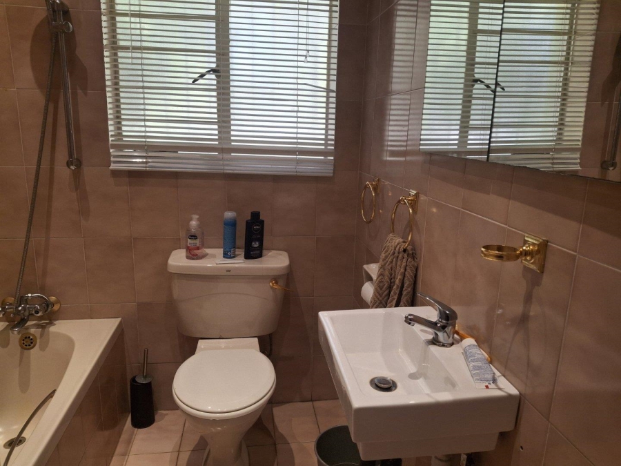 4 Bedroom Property for Sale in Illovo Gauteng