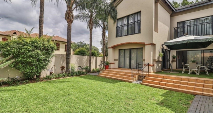 To Let 3 Bedroom Property for Rent in Midstream Estate Gauteng