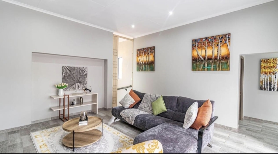 To Let 3 Bedroom Property for Rent in Midstream Estate Gauteng