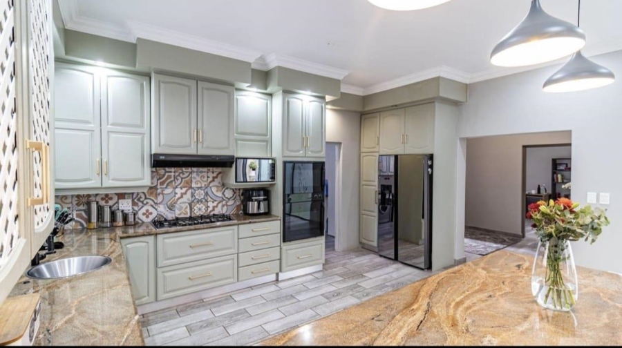 To Let 3 Bedroom Property for Rent in Midstream Estate Gauteng