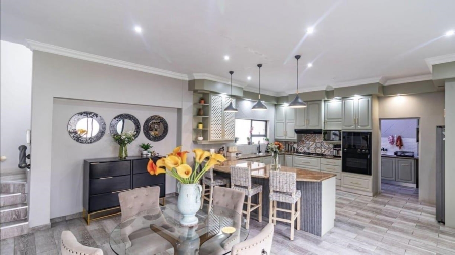 To Let 3 Bedroom Property for Rent in Midstream Estate Gauteng