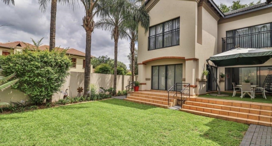 To Let 3 Bedroom Property for Rent in Midstream Estate Gauteng