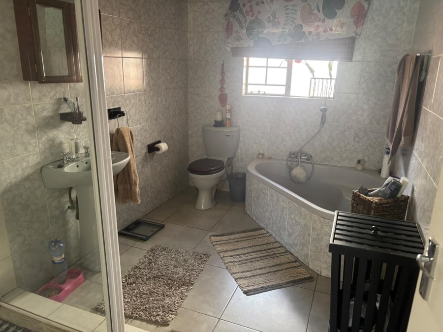 3 Bedroom Property for Sale in Wierdaglen Estate Gauteng