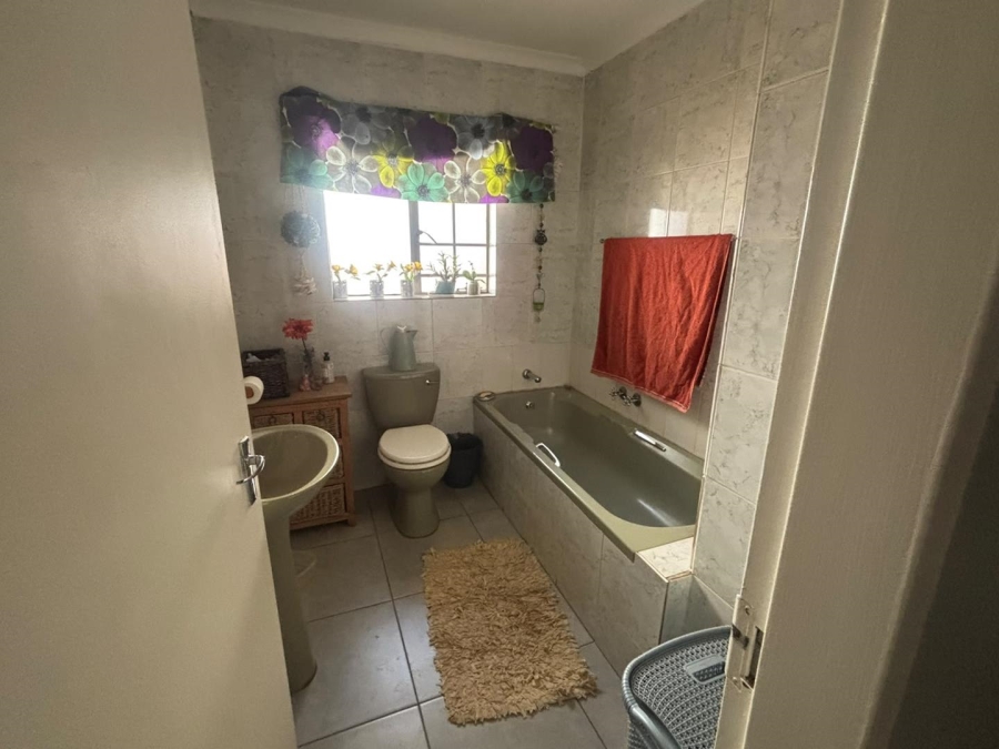 3 Bedroom Property for Sale in Wierdaglen Estate Gauteng