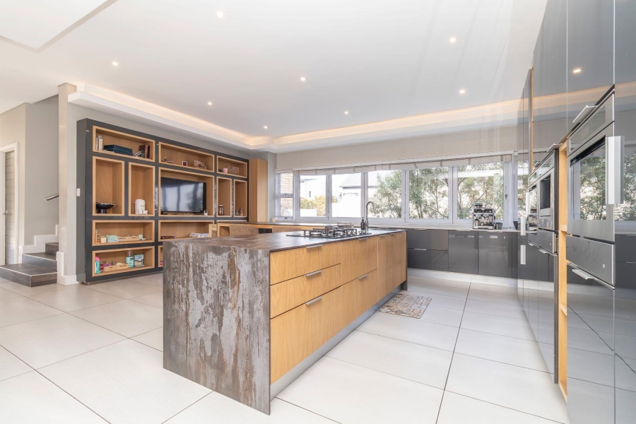 4 Bedroom Property for Sale in Waterfall Country Estate Gauteng