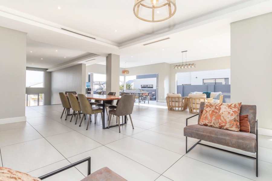 4 Bedroom Property for Sale in Waterfall Country Estate Gauteng