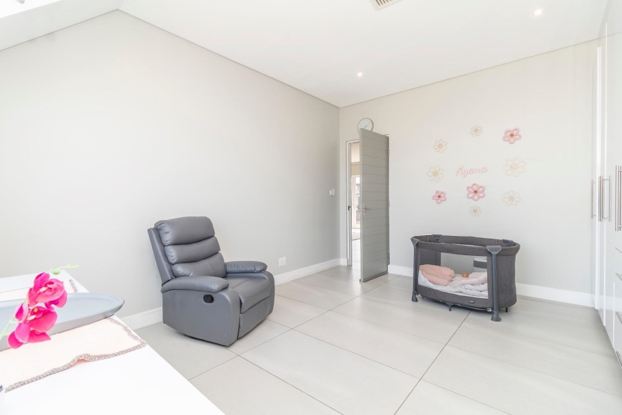 4 Bedroom Property for Sale in Waterfall Country Estate Gauteng